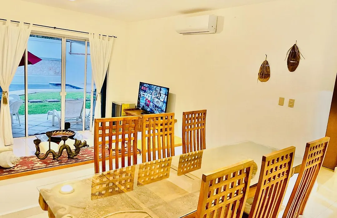 Deluxe Balcony Room With Swimming Pool Air Conditioning And Parking-1