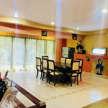 Sunrise Double Room in Stunning Villa Playacar Ii-2